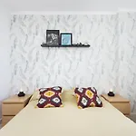 Acogedor Con Vistas Al Mar En Apartamento