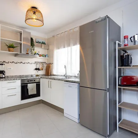 Acogedor Con Vistas Al Mar En Apartamento *