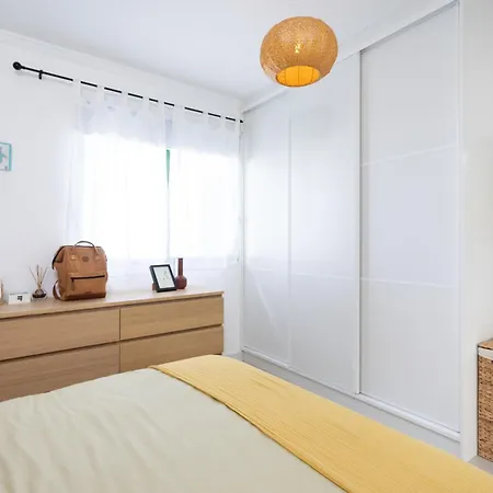 Acogedor Con Vistas Al Mar En *